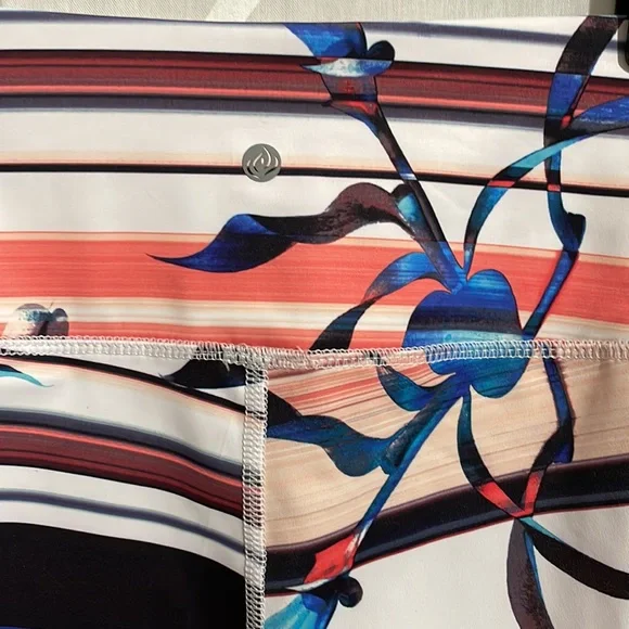 Apana Workout Leggings, Size Small - Picture 4 of 5